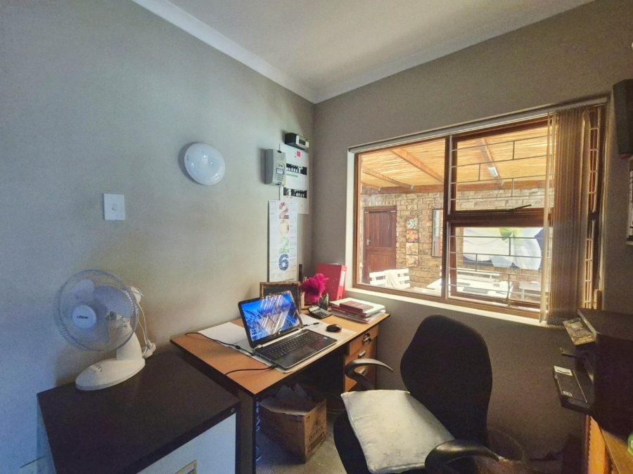 3 Bedroom Property for Sale in Heather Park Western Cape